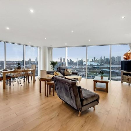 Deluxe Two Bed Apartment With River & City View ロンドン エクステリア 写真