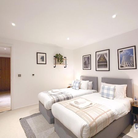 Deluxe Two Bed Apartment With River & City View ロンドン エクステリア 写真