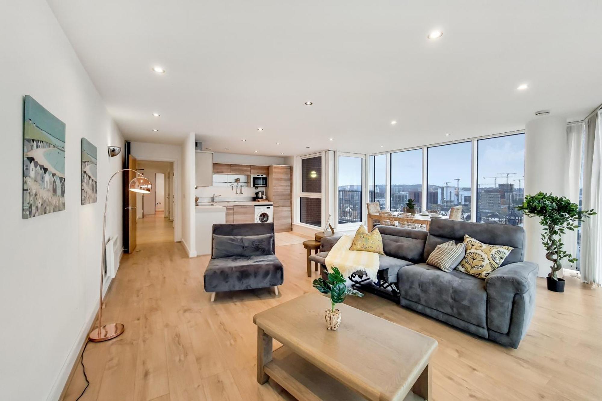 Deluxe Two Bed Apartment With River & City View ロンドン エクステリア 写真