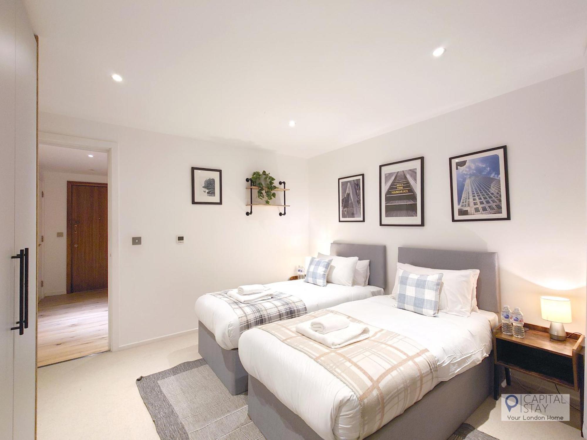 Deluxe Two Bed Apartment With River & City View ロンドン エクステリア 写真