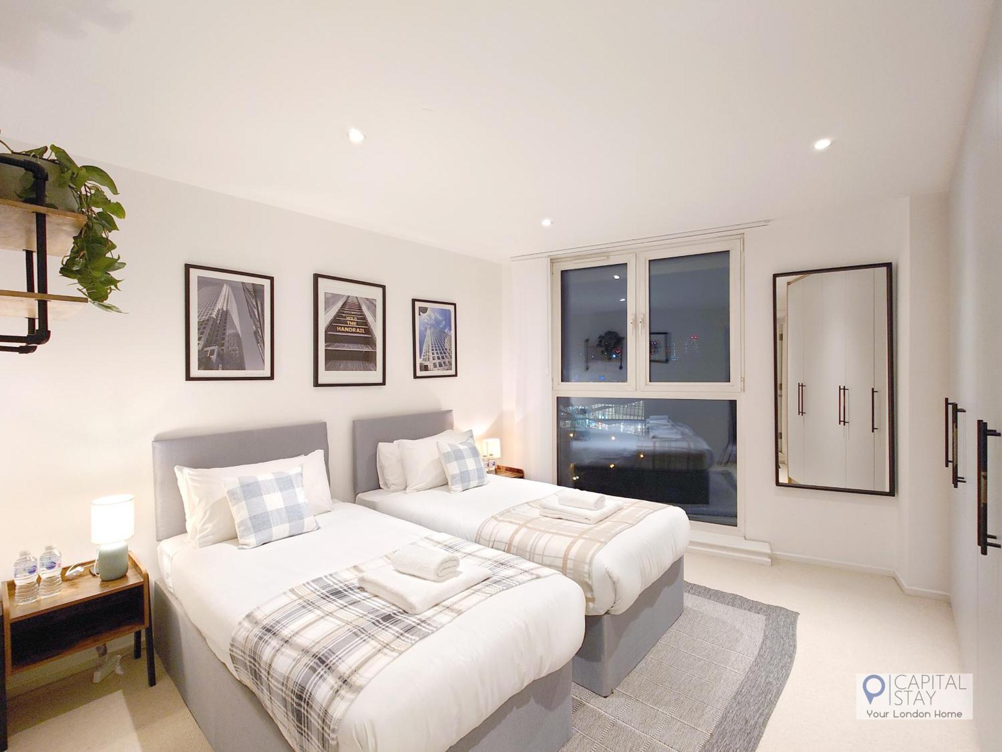 Deluxe Two Bed Apartment With River & City View ロンドン エクステリア 写真