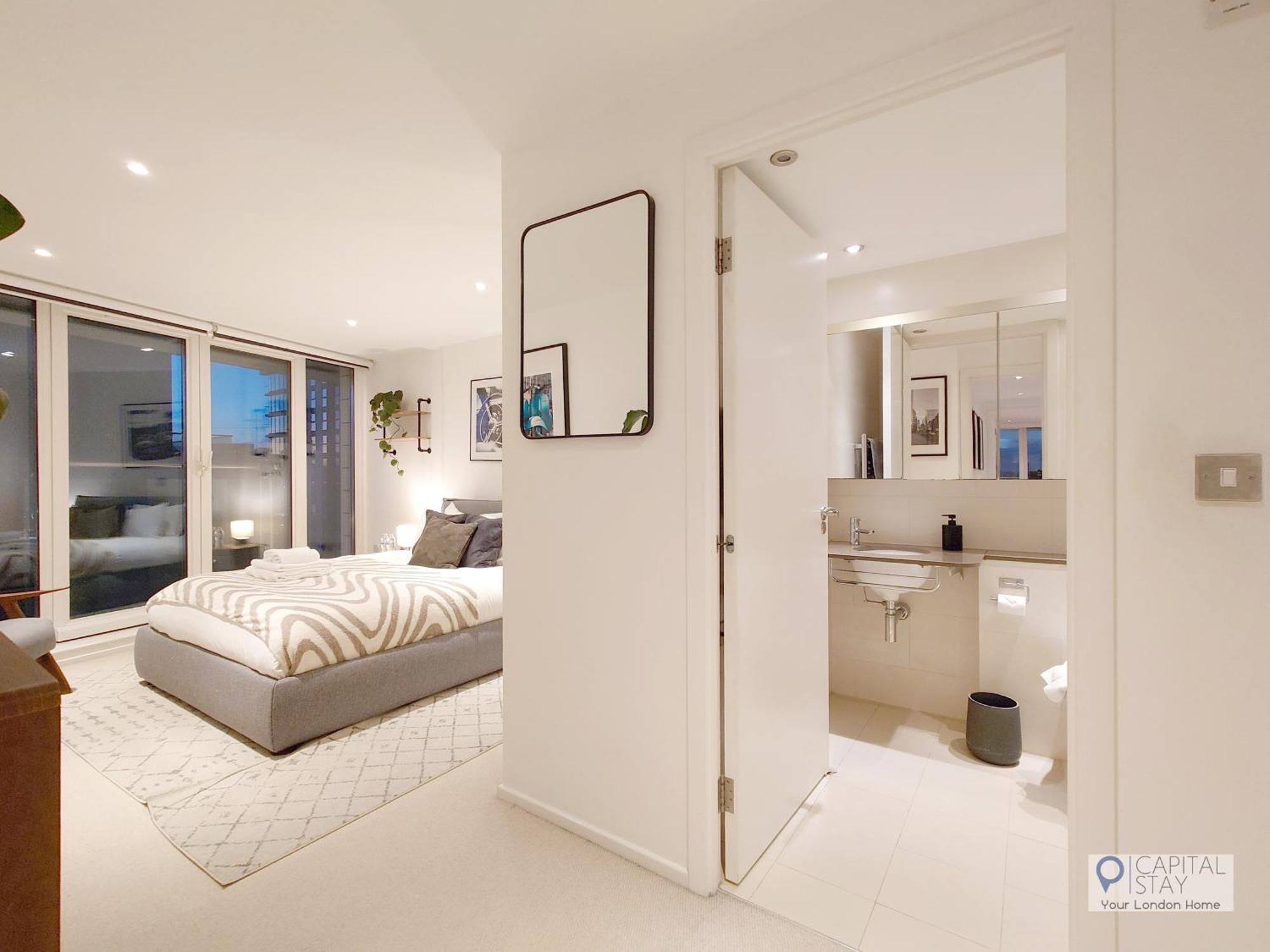 Deluxe Two Bed Apartment With River & City View ロンドン エクステリア 写真