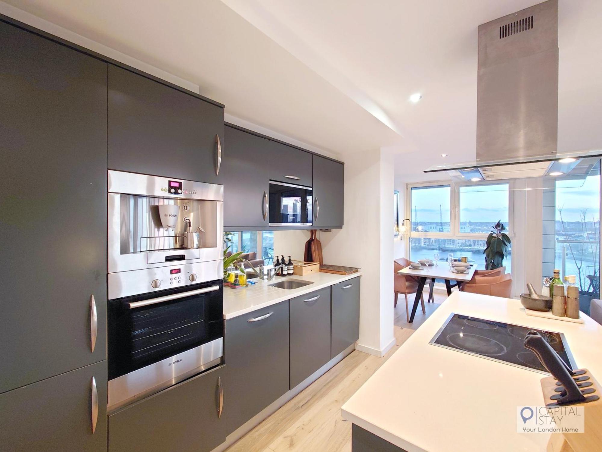 Deluxe Two Bed Apartment With River & City View ロンドン エクステリア 写真